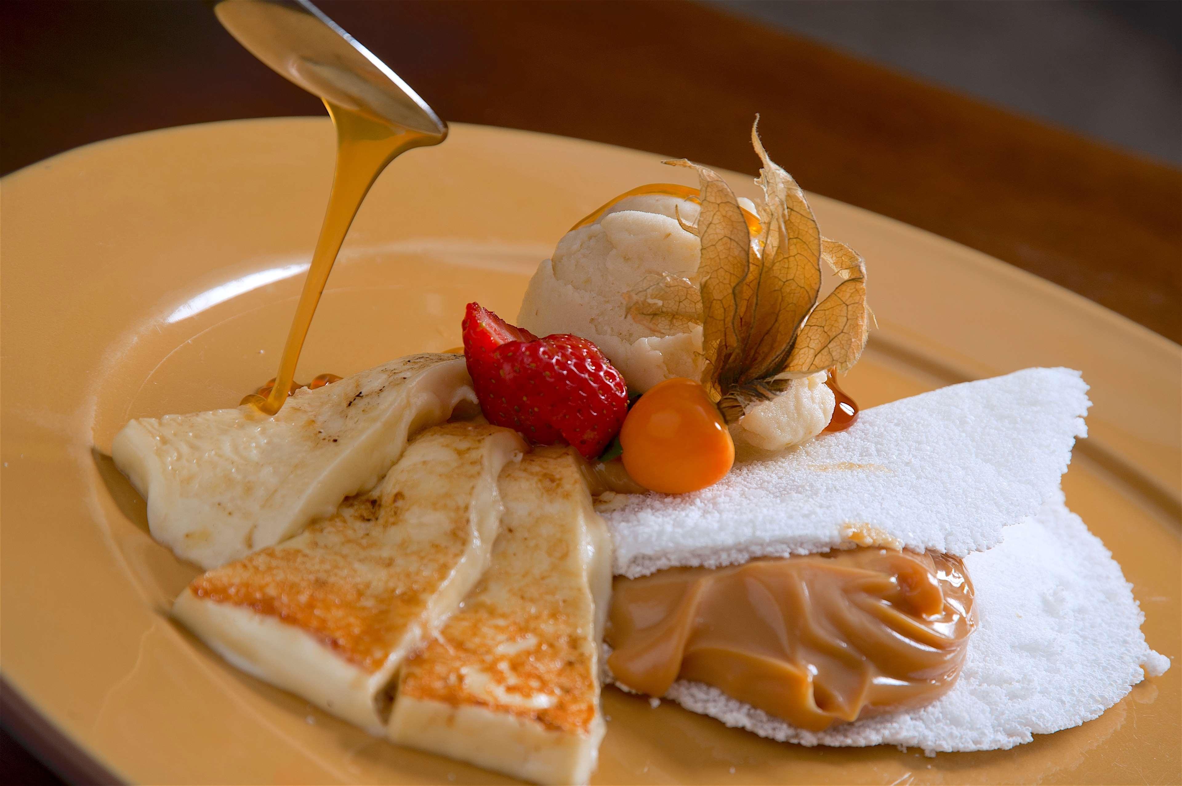 Best Western Premier Maceio Екстериор снимка A dessert with Cajeta
