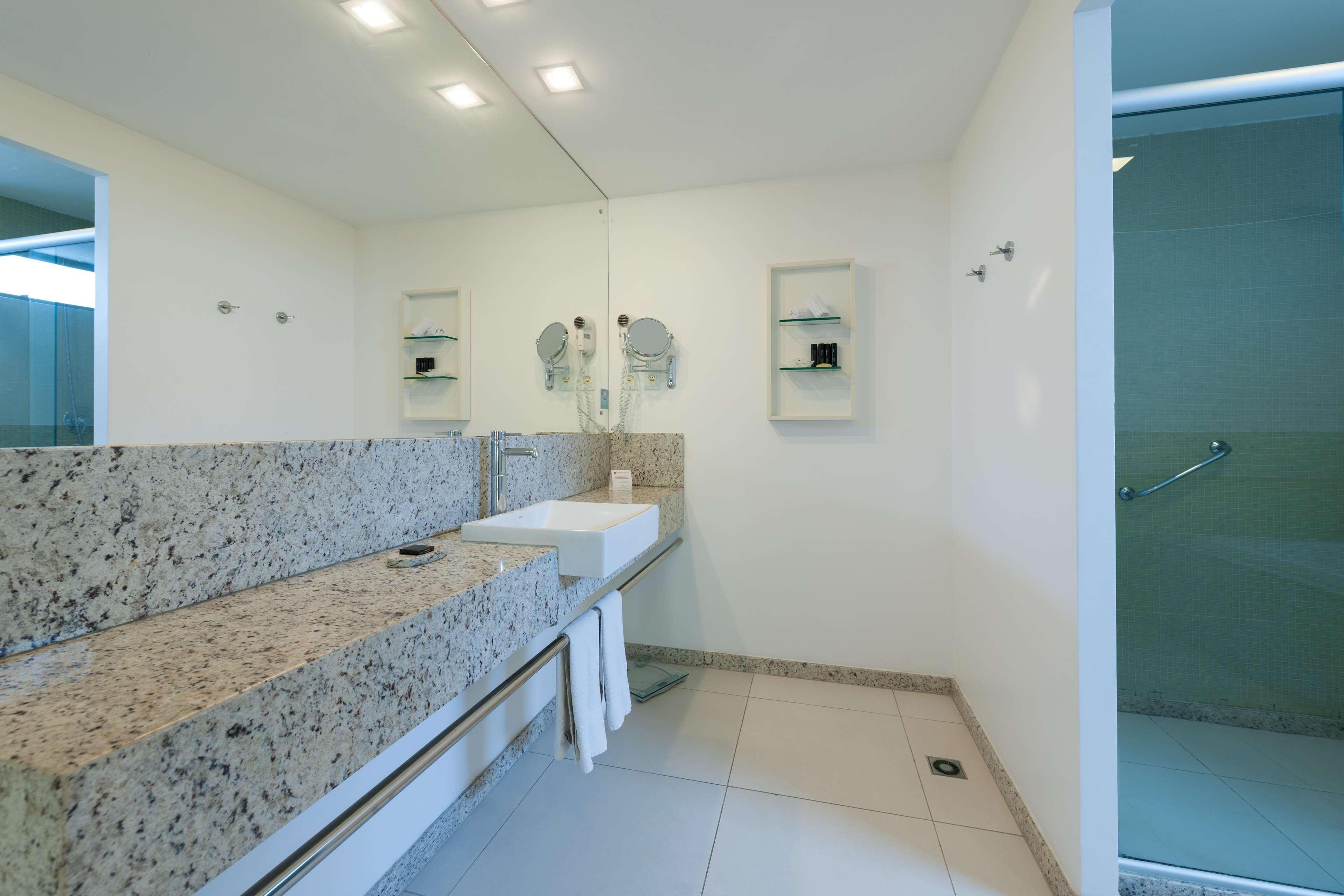 Best Western Premier Maceio Екстериор снимка Bathroom