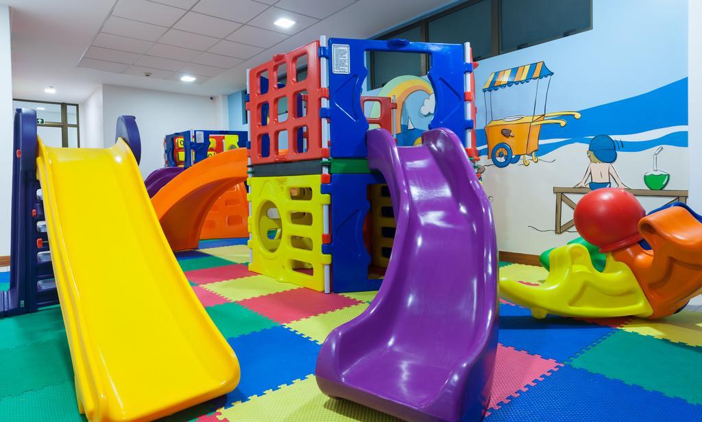 Best Western Premier Maceio Екстериор снимка A playground